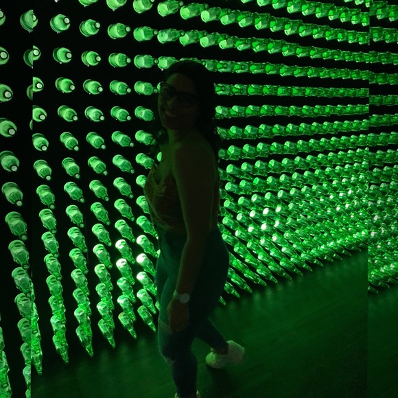 Meet your Posher, Yanelis - Picture 1 of 1